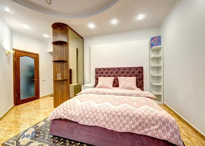 Світло! Vip Apartment In The Druzhby Narodiv Metro Station